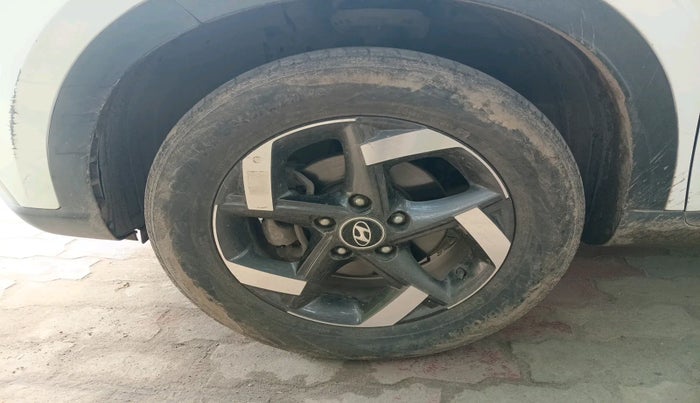 2019 Hyundai VENUE SX 1.0 (O) TURBO, Petrol, Manual, 84,550 km, tyre