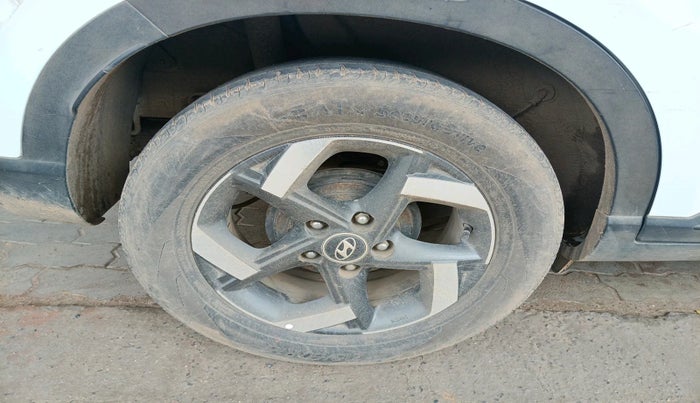 2019 Hyundai VENUE SX 1.0 (O) TURBO, Petrol, Manual, 84,550 km, tyre