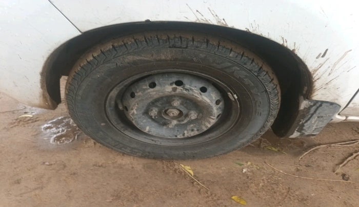 2020 Maruti Alto VXI, Petrol, Manual, 1,17,353 km, tyre