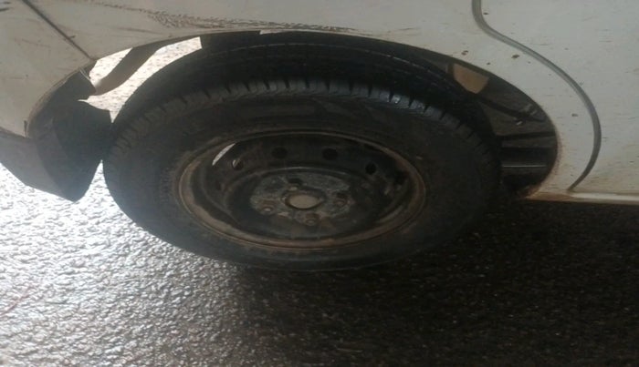 2020 Maruti Alto VXI, Petrol, Manual, 1,17,353 km, tyre