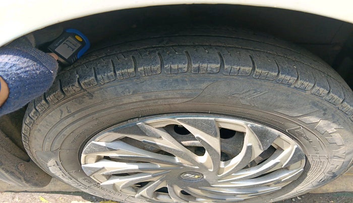 2011 Maruti Swift Dzire VXI, Petrol, Manual, 92,364 km, tyre