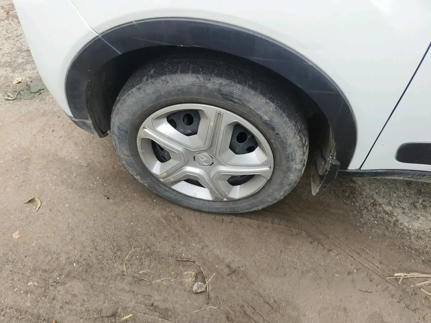 2021 Tata NEXON XM PETROL, Petrol, Manual, 44,900 km, tyre