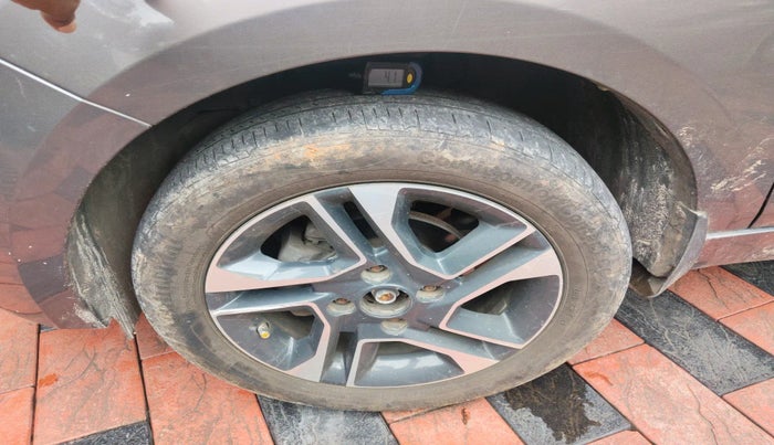 2018 Tata TIGOR XZ PETROL, Petrol, Manual, 43,190 km, tyre