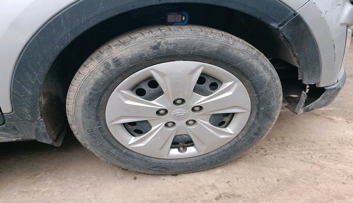 2018 Hyundai Creta E PLUS 1.6 PETROL, Petrol, Manual, 36,821 km, tyre