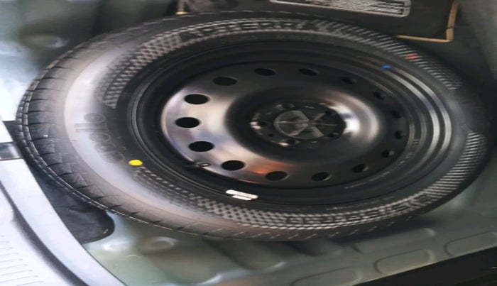 2023 Maruti Grand Vitara ZETA CNG, Petrol, Manual, 41,208 km, tyre