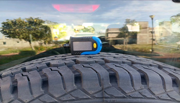 2021 Mahindra Thar LX HT PETROL 4WD MT, Petrol, Manual, 16,866 km, tyre