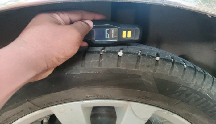 2013 Maruti Ertiga ZDI, Diesel, Manual, 1,50,348 km, tyre
