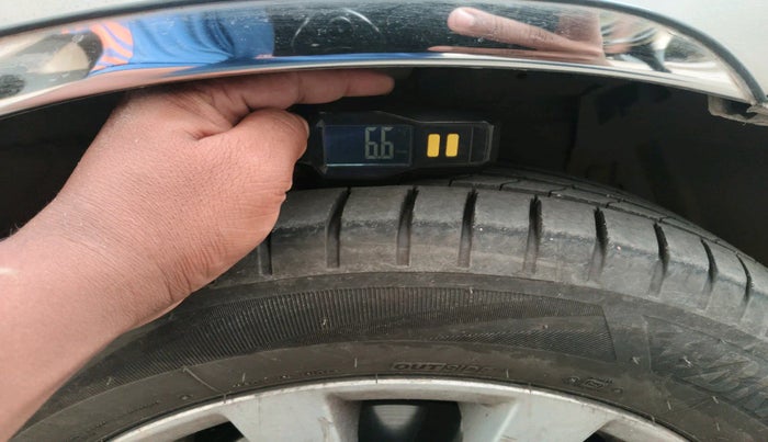 2013 Maruti Ertiga ZDI, Diesel, Manual, 1,50,348 km, tyre