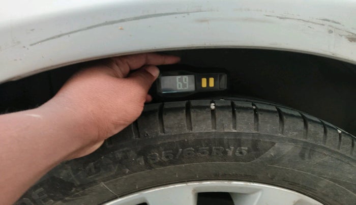 2013 Maruti Ertiga ZDI, Diesel, Manual, 1,50,348 km, tyre