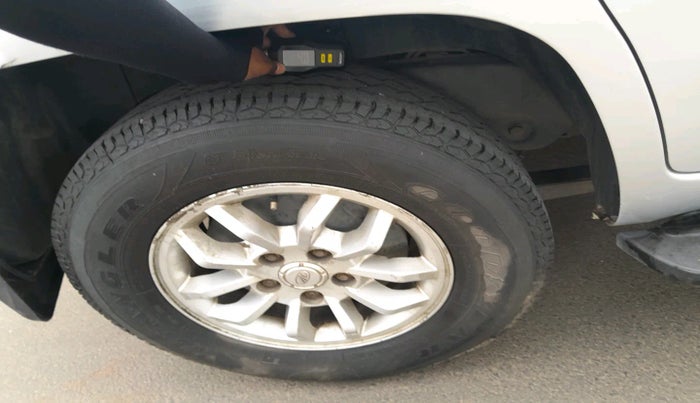 2015 Mahindra TUV300 T8, Diesel, Manual, 88,552 km, tyre