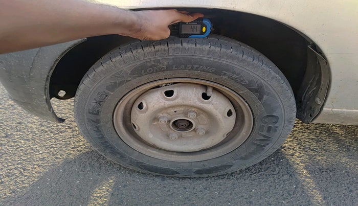 2010 Maruti Alto LXI, Petrol, Manual, 1,17,889 km, tyre