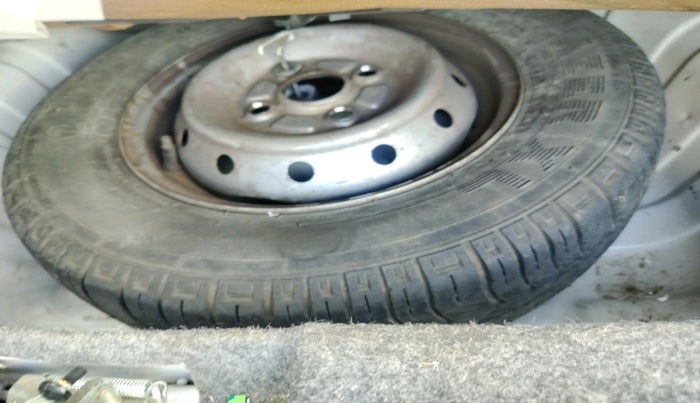 2012 Maruti Alto LXI, Petrol, Manual, 38,447 km, tyre
