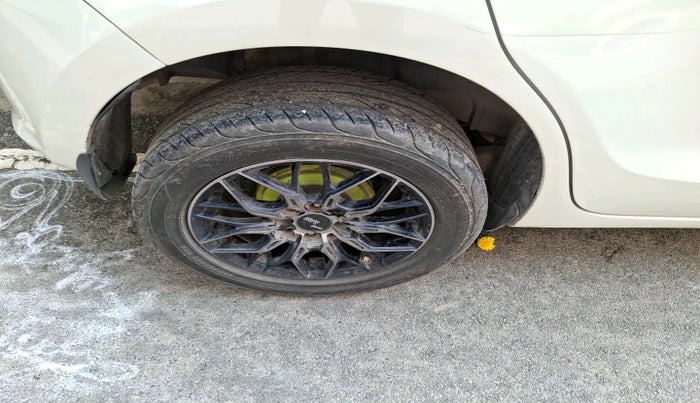 2018 Maruti Swift VXI, Petrol, Manual, 49,425 km, tyre