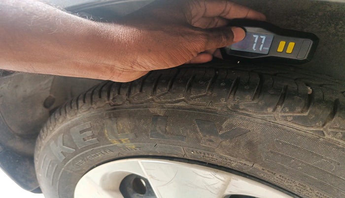 2010 Maruti Ritz VXI, Petrol, Manual, 51,894 km, tyre