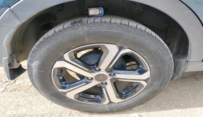 2021 Tata NEXON EV XZ PLUS LUX, Electric, Automatic, 69,461 km, tyre