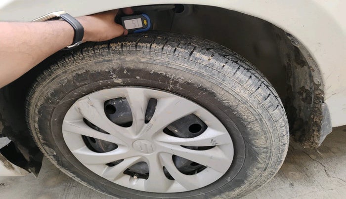 2023 Maruti Dzire VXI, Petrol, Manual, 1,26,255 km, tyre