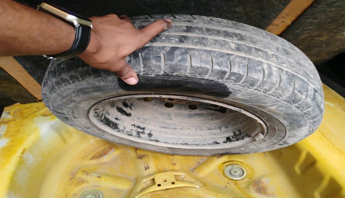 2023 Maruti Dzire VXI, Petrol, Manual, 1,26,255 km, tyre