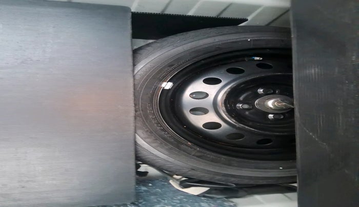 2013 Toyota Etios VD, Diesel, Manual, 88,610 km, tyre