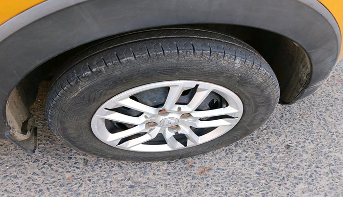 2020 Renault TRIBER RXT, Petrol, Manual, 55,019 km, tyre