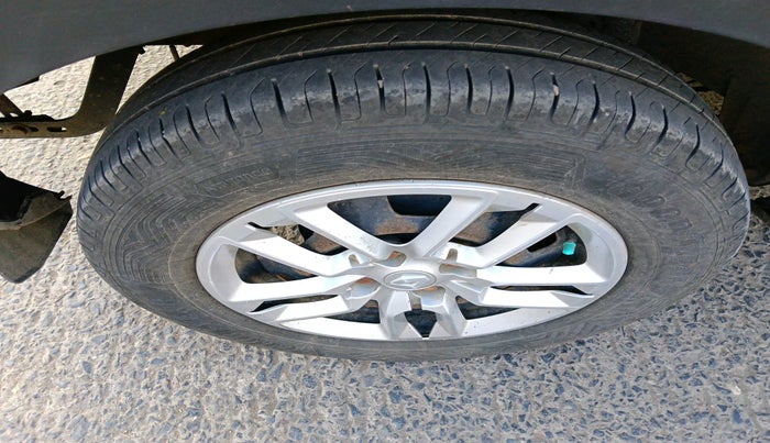 2020 Renault TRIBER RXT, Petrol, Manual, 55,019 km, tyre