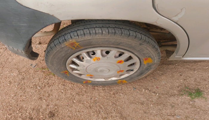 2011 Maruti Alto LXI CNG, Petrol, Manual, 1,35,404 km, tyre