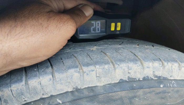 2018 Maruti Swift ZDI, Diesel, Manual, 74,938 km, tyre