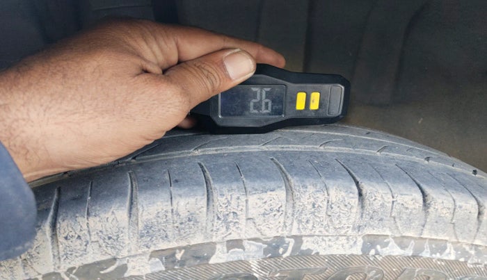 2018 Maruti Swift ZDI, Diesel, Manual, 74,938 km, tyre