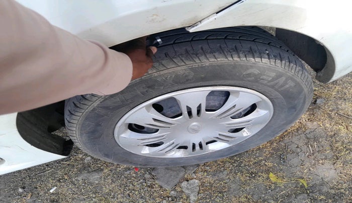 2012 Mahindra Verito 1.5 D4, Diesel, Manual, 1,44,697 km, tyre