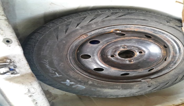 2012 Mahindra Verito 1.5 D4, Diesel, Manual, 1,44,697 km, tyre