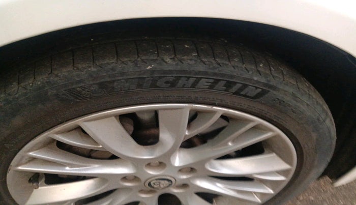 2011 Jaguar XF 3.0 DIESEL, Diesel, Automatic, 99,852 km, tyre