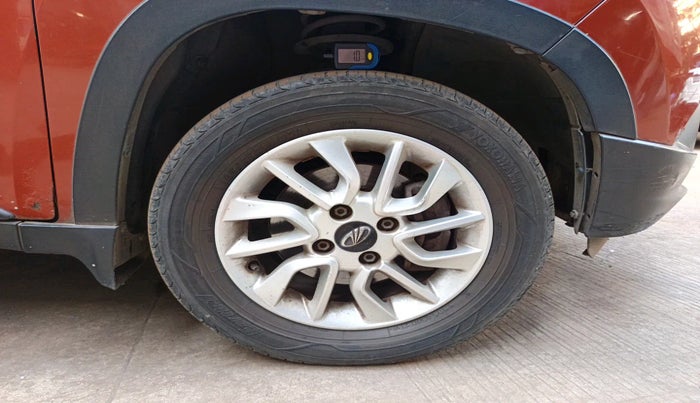 2016 Mahindra Kuv100 K8 6 STR, Petrol, Manual, 1,17,605 km, tyre