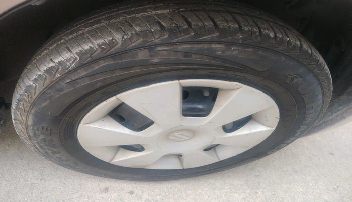2011 Maruti A Star VXI (ABS) AT, Petrol, Automatic, 31,307 km, tyre