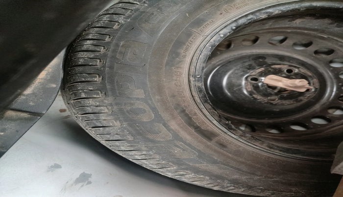 2021 Hyundai NEW I20 SPORTZ 1.0T GDI IMT, Petrol, Manual, 27,271 km, tyre