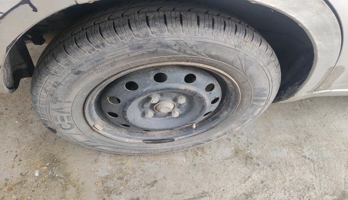 2012 Maruti Ritz VDI, Diesel, Manual, 98,039 km, tyre