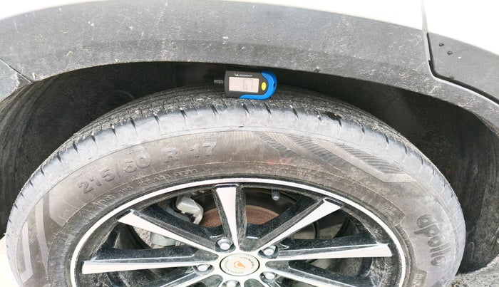 2025 Hyundai Creta E 1.5 PETROL, Petrol, Manual, 8,058 km, tyre