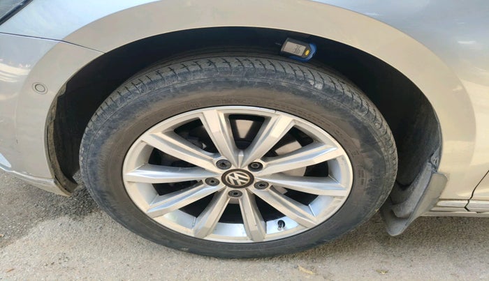 2018 Volkswagen Passat HIGHLINE DSG, Diesel, Automatic, 96,038 km, tyre