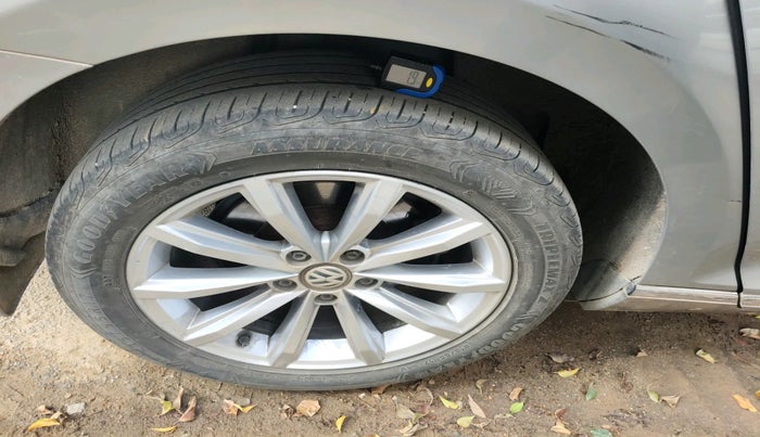 2018 Volkswagen Passat HIGHLINE DSG, Diesel, Automatic, 96,038 km, tyre