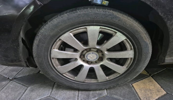 2011 Mercedes Benz E Class E 250 CDI ELEGANCE, Diesel, Automatic, 1,05,306 km, tyre