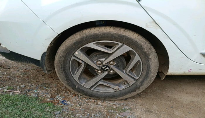 2021 Hyundai AURA SX 1.2, Petrol, Manual, 53,498 km, tyre