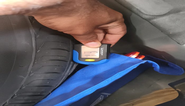 2023 Tata NEXON XM SUNROOF PETROL, Petrol, Manual, 40,572 km, tyre