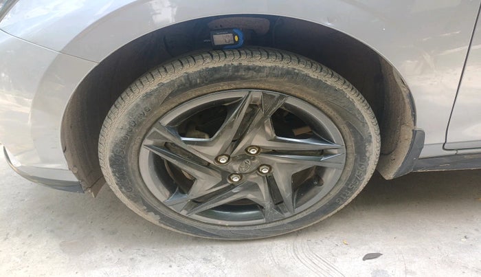 2020 Hyundai NEW I20 SPORTZ 1.0T GDI IMT, Petrol, Manual, 17,930 km, tyre