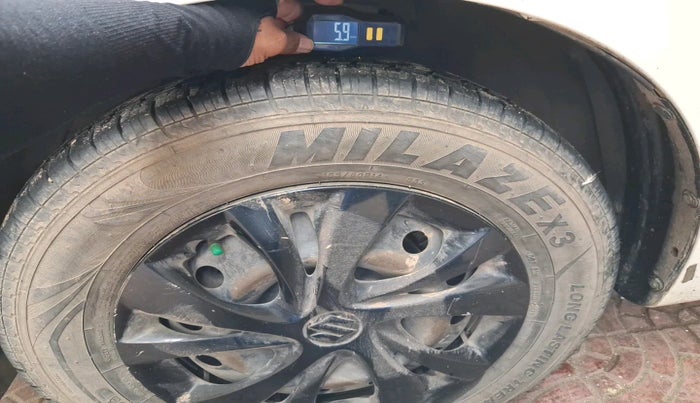 2019 Maruti Swift VXI, Petrol, Manual, 1,36,285 km, tyre