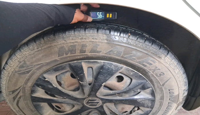 2019 Maruti Swift VXI, Petrol, Manual, 1,36,285 km, tyre