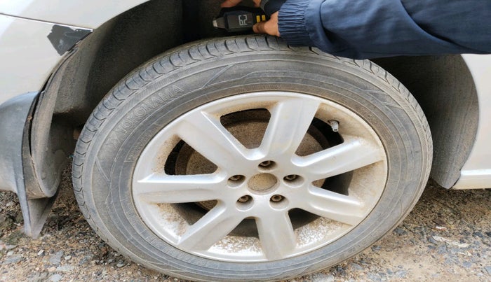 2012 Volkswagen Vento HIGHLINE PETROL AT, Petrol, Automatic, 71,137 km, tyre