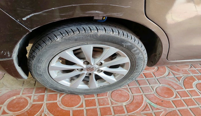 2012 Maruti Ertiga ZDI, Diesel, Manual, 1,57,000 km, tyre