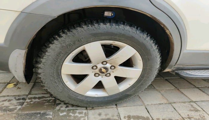 2011 Chevrolet Captiva XTREME, Diesel, Manual, 1,41,155 km, tyre
