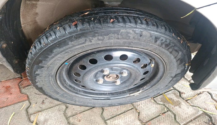 2010 Maruti Wagon R 1.0 VXI, Petrol, Manual, 80,655 km, tyre