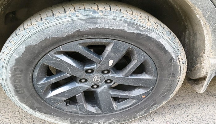 2021 Tata Harrier XT PLUS 2.0L KRYOTEC DARK EDITON, Diesel, Manual, 73,266 km, tyre