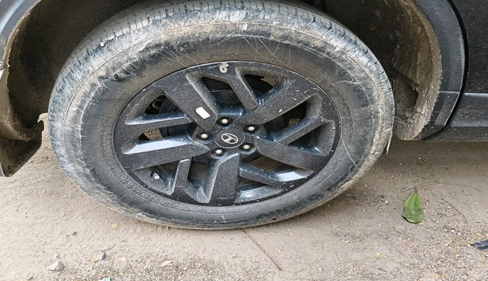 2021 Tata Harrier XT PLUS 2.0L KRYOTEC DARK EDITON, Diesel, Manual, 73,266 km, tyre