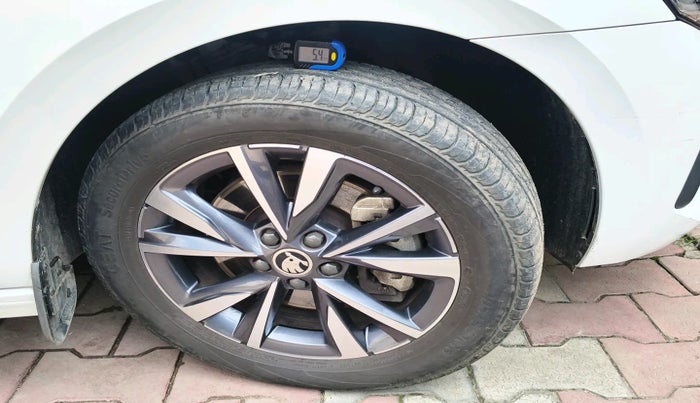 2022 Skoda SLAVIA STYLE 1.5L TSI DSG, Petrol, Automatic, 11,750 km, tyre